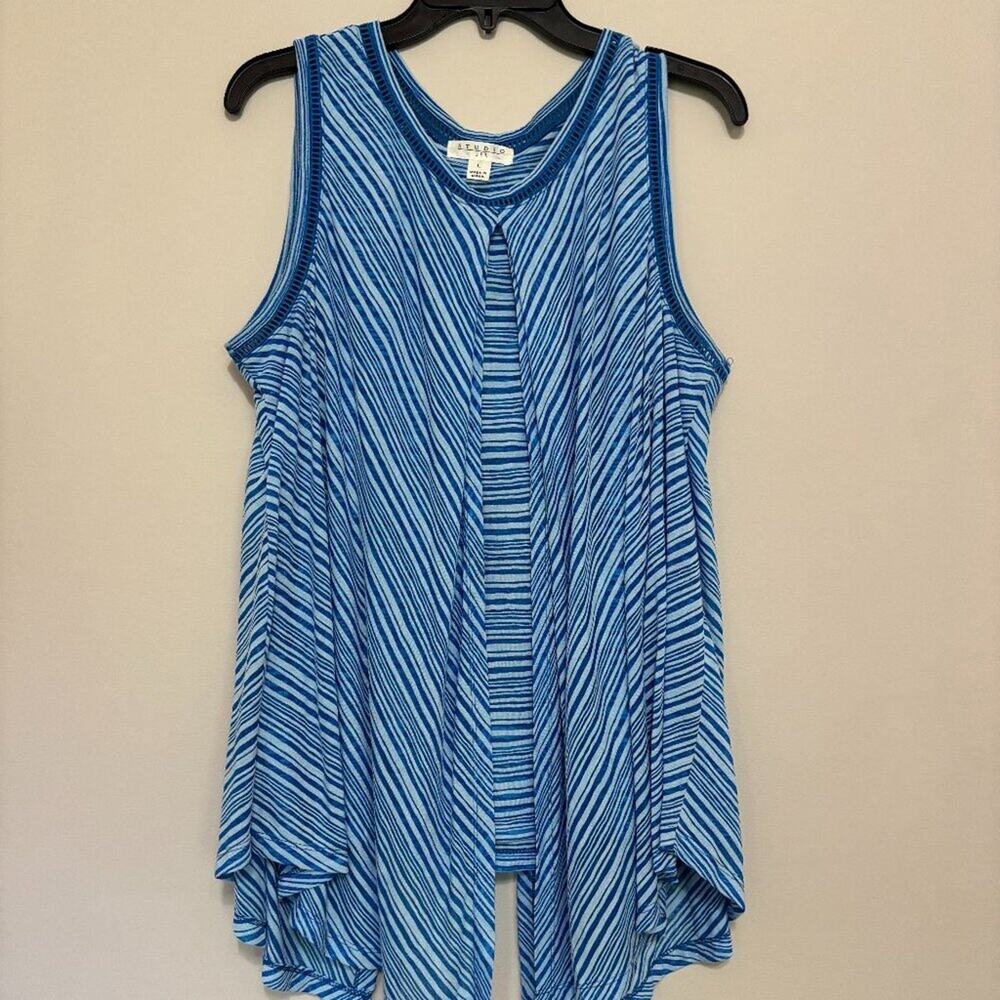 Studio JPR sleeveless flowing tunic style top